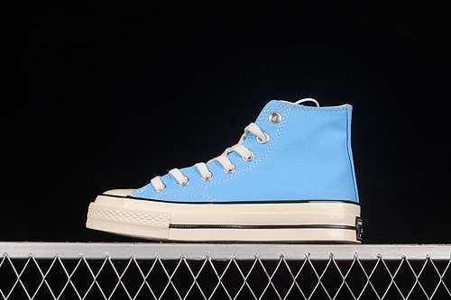 【220】[171566C]-[CHUCK 70 HIGH UNIVERSITY BLUE/EGRET/BLACK]-[WOMAN:35-39.5]-[MAN:40-44]
