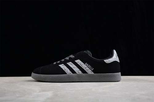 【220】[GZ2753]-[ADIDAS STAR WARS GAZELLE DARKSABER CORE BLACK/SILVER METALLIC/GREY FOUR]