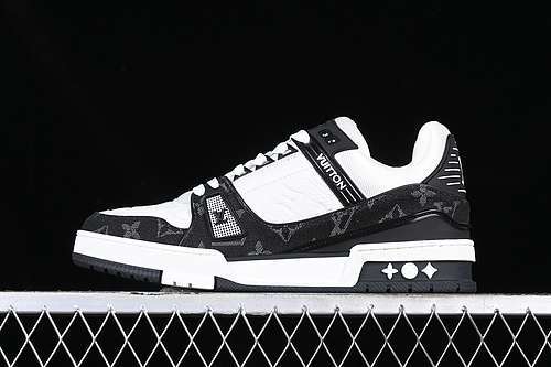 【630】[TRAINER WHITE/BLACK]-[WOMAN:35-39]-[MAN:40-45]