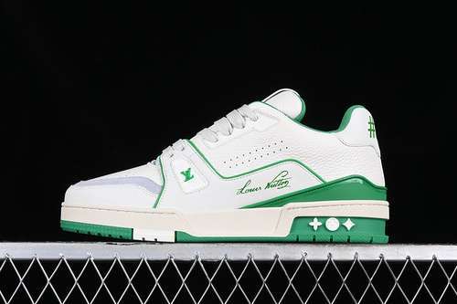 【630】[TRAINER WHITE/GREEN]-[WOMAN:35-39]-[MAN:40-45]