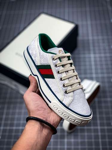【450】[GU*CCI TENNIS 1977 PRINT SNEAKER WHITE/WHITE/GREEN-RED]-[WOMAN:35-40]