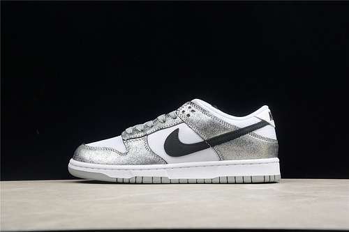 【480】[DO5882-001]-[SB DUNK LOW SHIMMER SILVER/BLACK/WHITE]-[WOMAN:36-39]-[MAN:40-45]