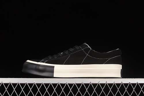 【240】[BLO-001]-[MATNUT BLOOD BLACK/BLACK/WHITE]-[WOMAN:36-39]-[MAN:40-44]