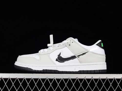 【270】[DV3033-001]-[DUNK LOW GS &#x27;GLITCH SWOOSH&#x27; BLACK, WHITE AND GREY]-[MAN:39-45]