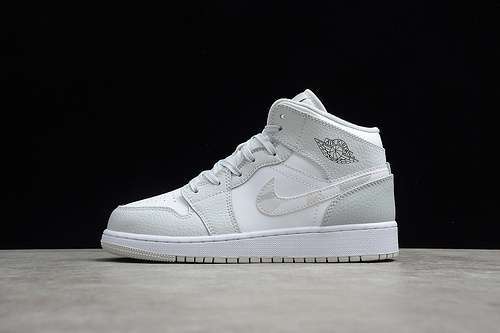 【360】[DD3235-100]-[CJ AIR JORDAN 1 MID SE GS SWOOSH LOGO GREY CAMO WHITE/PHOTON DUST/GREY FOG]