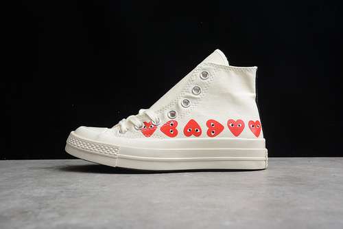 【240】[162972C]-[COMME DES GARÇONS PLAY X CHUCK TAYLOR 70S HI TOP MULTI HEART WHITE/RED]