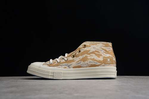 【240】[172396C]-[UNDEFEATED X CHUCK TAYLOR ALL-STAR 70S MID TIGER CAMO DESERT AMBER GREEN/SEMOLINA]