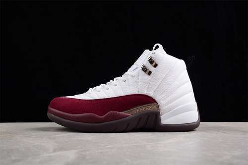 【530】[DV6989-100]-[A MA MANIÉRE X WMNS AIR JORDAN 12 RETRO SP WHITE/BLACK/BURGUNDY CRUSH]