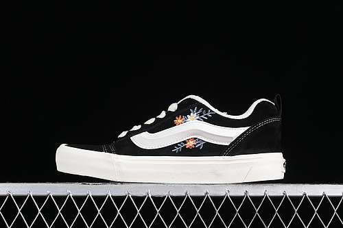 【230】[VN0009QCBAA]-[VANS CLASSICS KNU SKOOL WHITE/BLACK]-[WOMAN:35-39]-[MAN:40-45]