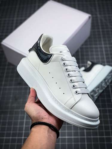 【600】[ALE*XANDER MCQUEEN WHITE/WHITE/BLACK]-[WOMAN:35-39]-[MAN:40-44]