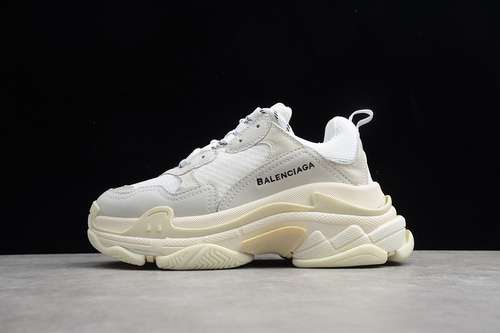 [ECBA700323F]-[TRIPLE S SNEAKER DADSHOE WHITE/WHITE]-[WOMAN:35-39]-[MAN:40-45]-[1.8-200]