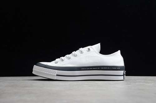 【250】[169070C]-[CHUCK TAYLOR ALL-STAR LOW WHITE/BLACK]-[WOMAN:35-39]-[MAN:40-44]