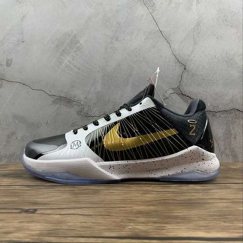 【320】[CD0824-127]-[KOBE V PROTRO BLACK/WHITE/GOLD]-[MAN:40-46]