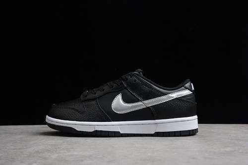 【320】[DC9560-001]-[SB DUNK LOW GS BLACK/METALLIC SILVER-WHITE]-[WOMAN:36-39]-[MAN:40-47.5]