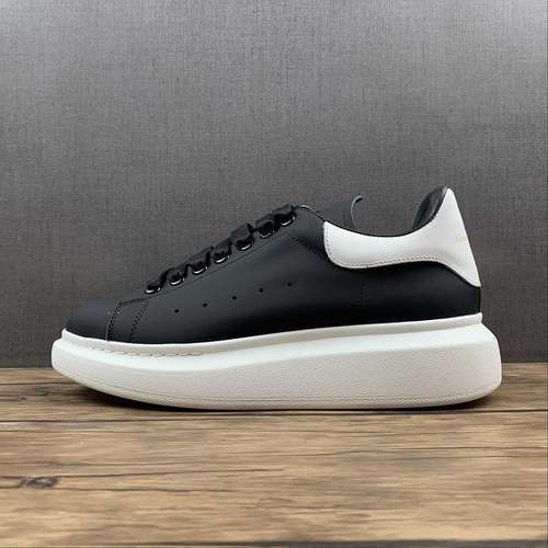 【320】[ALE*XANDER MCQUEEN BLACK/BLACK/WHITE]-[WOMAN:35-39]-[MAN:40-44]