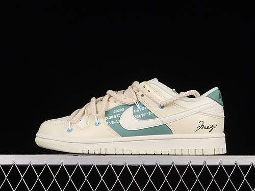 【330】[DJ6188-100]-[DUNK LOW SB ESS COCONUT MILK/WHITE/SAIL]-[WOMAN:36-39]-[MAN:40-46]