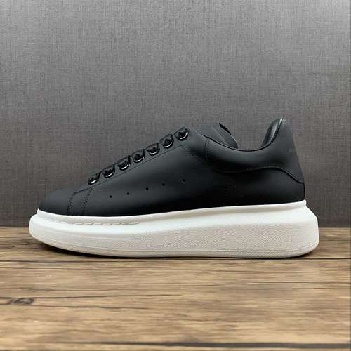 【320】[ALE*XANDER MCQUEEN BLACK/BLACK/WHITE]-[WOMAN:35-39]-[MAN:40-44]