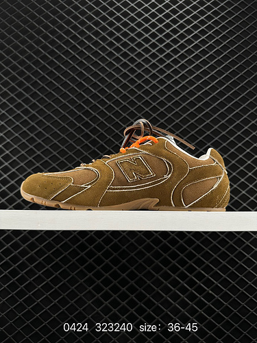 200 Maillard color scheme creates a new cross-border cooperation with Italian luxury brand MiuMiu x 
