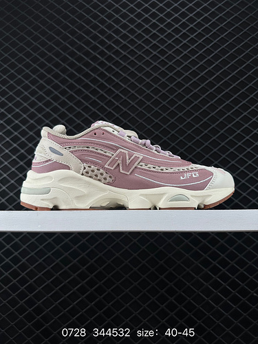 260 New Balance 2000 series returns to ALD x New Balance co branded thick soled height increasing ve