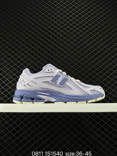 The 200 New Balance M2906 series retro sports shoes, including the Treasure Dad shoes, are one of th