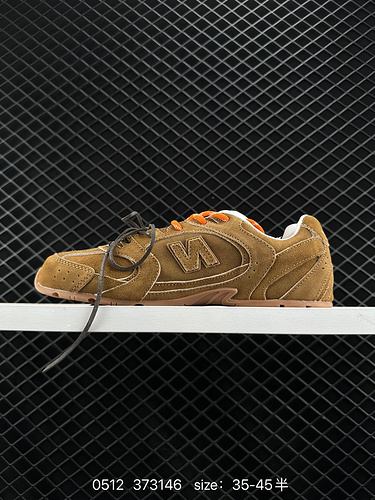 230 Maillard color scheme creates a new cross-border cooperation with Italian luxury brand MiuMiu x 