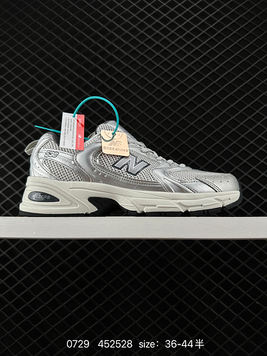240 New Balance NB530 retro breathable running shoes abandon the popular leather based silhouette of