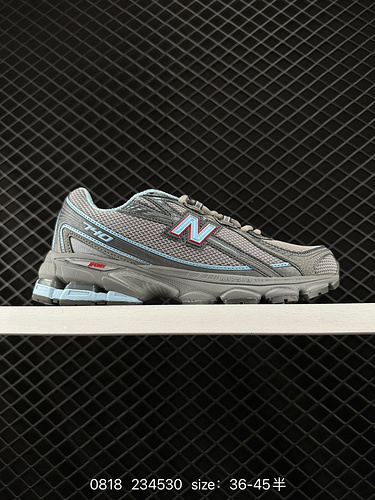 The 250 New Balance MR740 NB retro dad style running shoes from the New Balance series are made of l