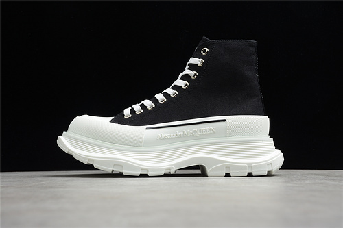 【550】[ALE*XANDER MCQUEEN HIGH SNEAKERS BLACK/BLACK/WHITE]-[WOMAN:35-40]