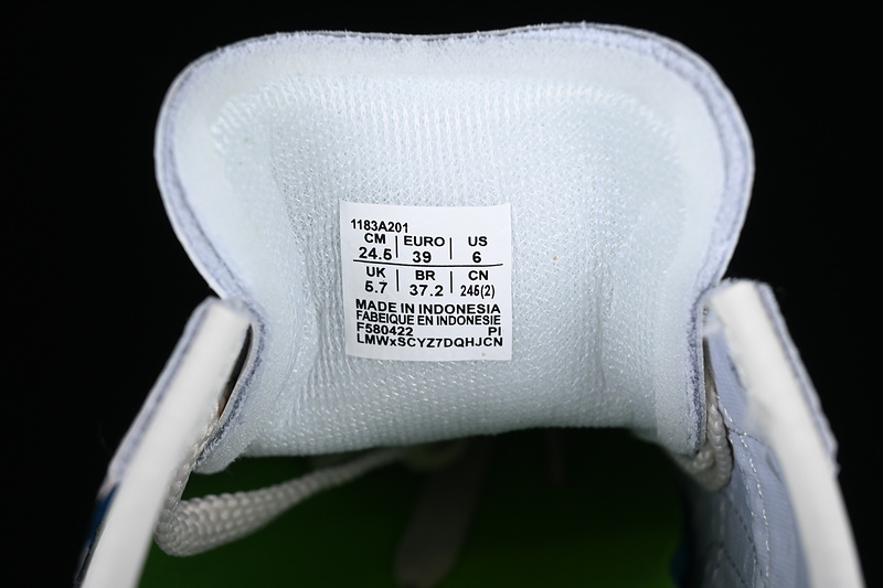 35-44 (12).jpg