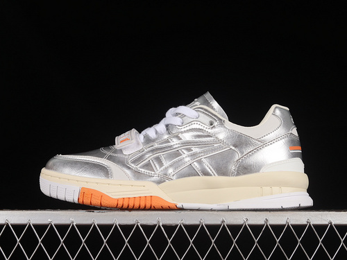【230】[1203A258-020]-[GEL SPOTLYTE LOW V2 SILVER]-[WOMAN:36-39]-[MAN:40-45]