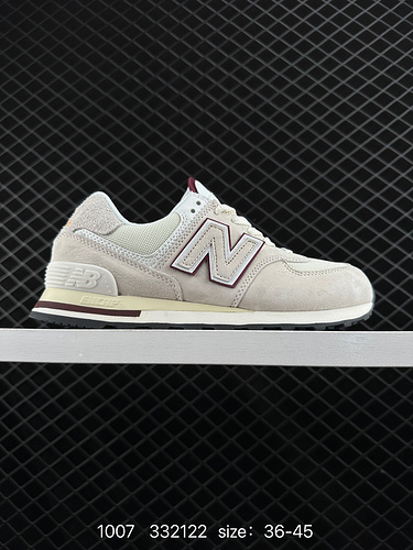 220 New Balance NB5740 series item number U5740 is specially designed based on the classic 574, whic