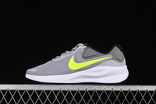 【240】[FB2207-002]-[REVOLUTION 7 WIDE WOLF GREY/SMOKE GREY/BLACK/VOLT]-[MAN:39-45]