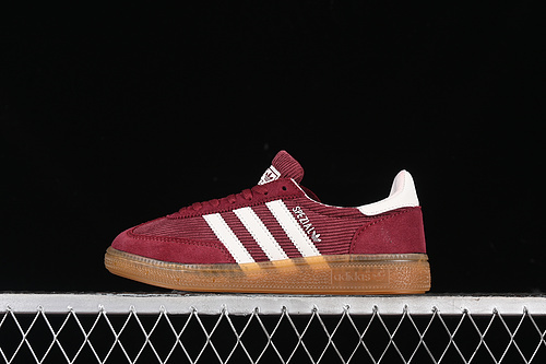 【220】[IG1978]-[HANDBALL SPEZIAL CORDUROY PACK SHADOW RED/OFF WHITE/GUM]-[WOMAN:36-39]-[MAN:40-45]