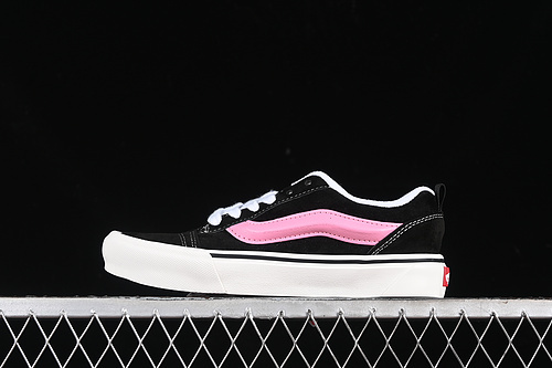 【220】[VN0009QCB9P]-[VANS CLASSICS KNU SKOOL BLACK/PINK]-[WOMAN:35-39]-[MAN:40-44]