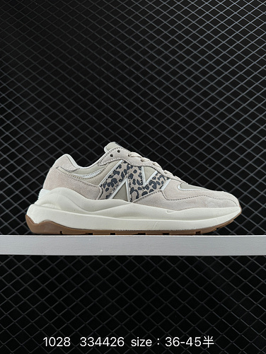 230 New Balance NB5740 Series Story Collection Classic Dad Shoes Retro Running Shoes Black and White
