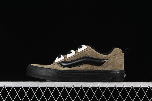 【230】[VN000CZU0BP]-[VANS KNU SKOOL DR GREY/MARSHMALLOW]-[WOMAN:35-39]-[MAN:40-44]