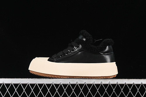 【280】[G23Y6903]-[GG-CC BLACK/WHITE]-[WOMAN:35-40]