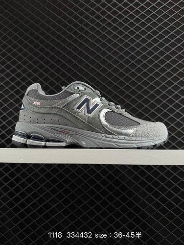 The 260 New Balance 2002R running shoes continue the classic technology from the beginning of their 