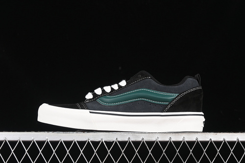 【220】[VN000D6CCI2]-[VANS KNU SKOOL WHITE/BLACK/GREY/GREEN]-[WOMAN:35-39]-[MAN:40-44]