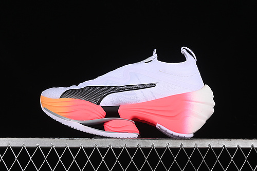 【370】[310694-01]-[PUMA DEVIATE NITRO 3.0 WHITE/BLACK/ORANGE/PINK]-[WOMAN:35-39]-[MAN:40-45]
