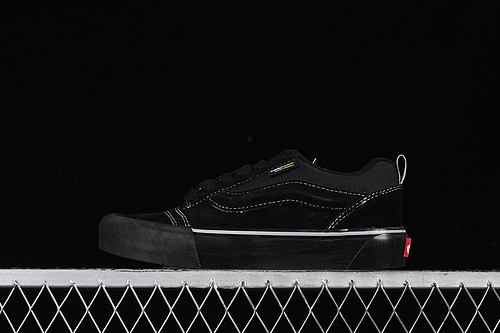 【220】[VN000CRPBMA]-[VANS KNU SKOOL BLACK]-[WOMAN:35-39]-[MAN:40-44]