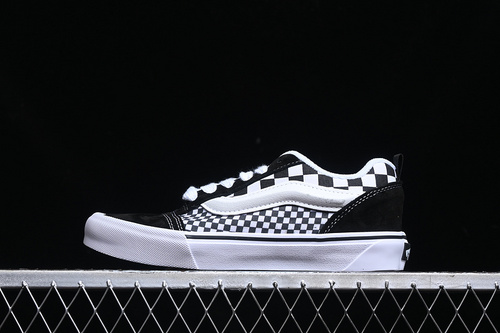 【220】[VN0009QCIVG]-[VANS KNU SKOOL WHITE/BLACK]-[WOMAN:35-39]-[MAN:40-44]