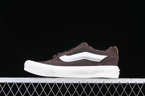 【220】[VN000CS0DFN]-[VANS KNU SKOOL BROWN/WHITE​]-[WOMAN:35-39]-[MAN:40-44]