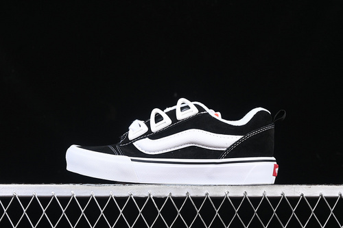【220】[VN000CZUVE9]-[VANS KNU SKOOL DR WHITE/BLACK]-[WOMAN:36-39]-[MAN:40-45]